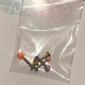 Body Jewelry 4 for $25🔥